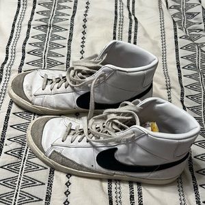 Nike Blazer Mid